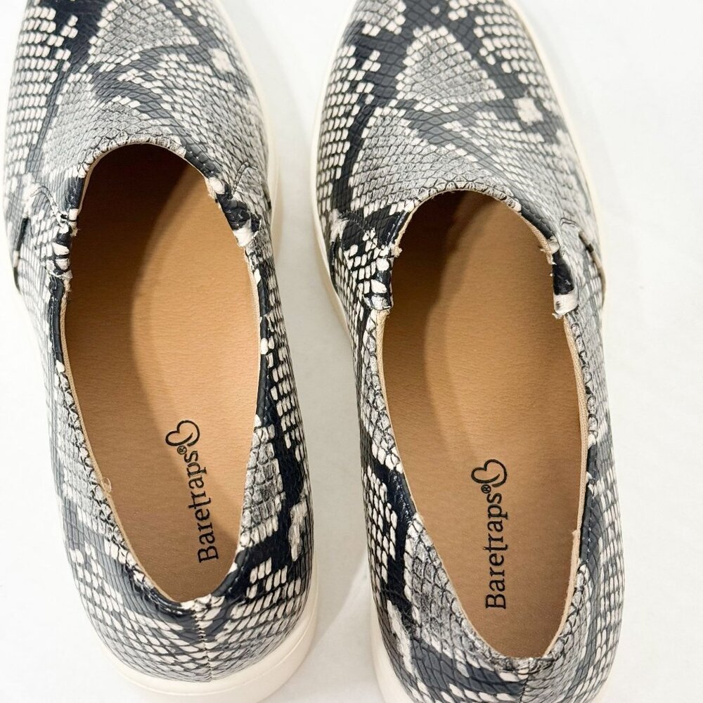 Baretraps Yannah NWOB Sz 6 Buff Slip On Sneaker - Picture 6 of 16